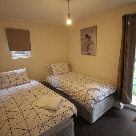Willesden Lodge لندن المظهر الخارجي الصورة