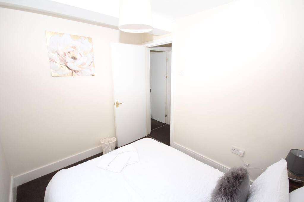 Willesden Lodge لندن المظهر الخارجي الصورة
